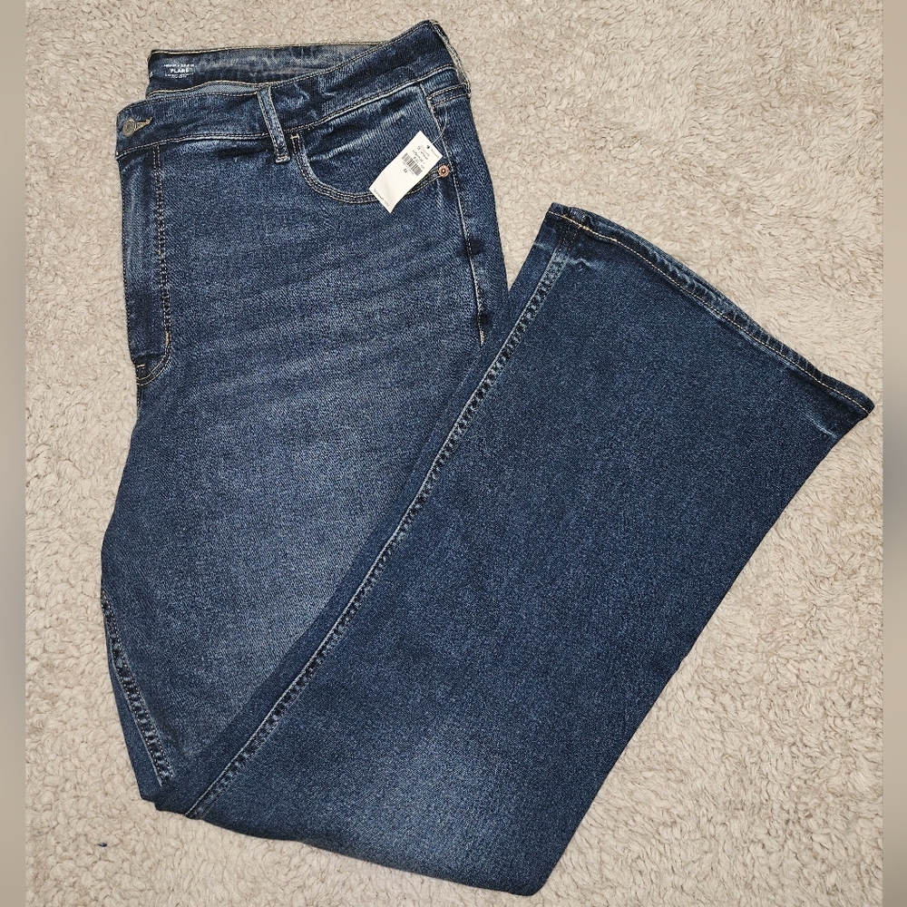 NWT Old Navy Higher High Rise Flare, 22, Dark Wash